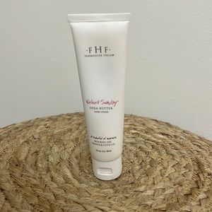 New-Farmhouse Fresh Velvet Sunday Shea Butter Hand Cream